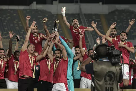 على حساب كايرز تشيفز.. الأهلي يحتفل بالذكرى الرابعة على تتويجه بالنجمة الأفريقية العاشرة